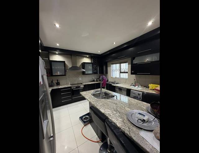 4 BEDROOM HOUSE FOR SALE IN GREENSTONE HILL